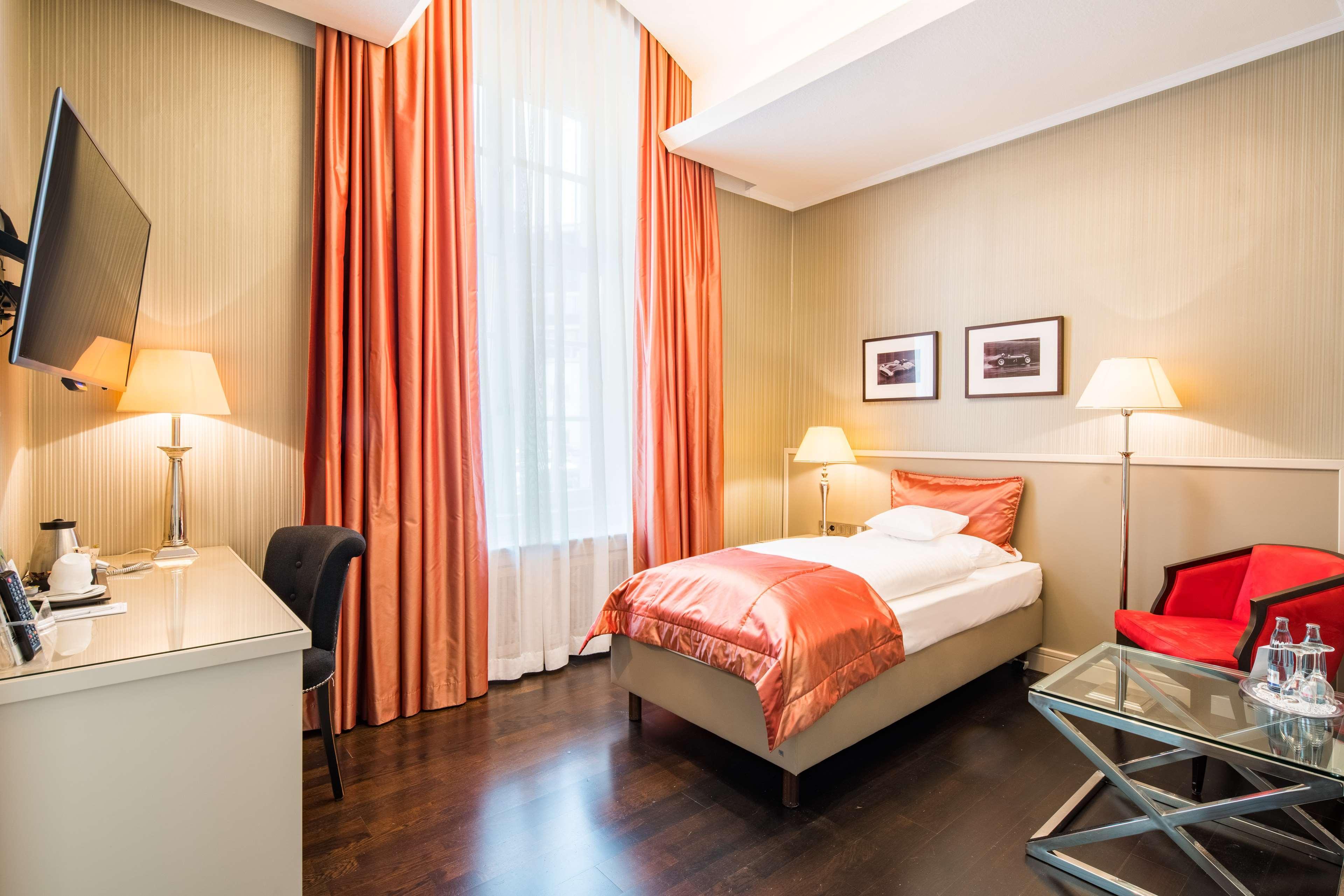 เบสต์ เวสเทิร์น พลัส โฮเต็ล ชตัทปาแล Hotel บราวน์ชไวก์ ภายนอก รูปภาพ